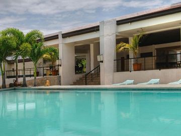 4Bedroom House and lot  Oakwood Single Attached
