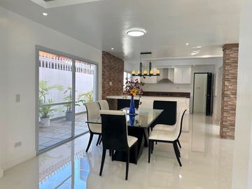 Modern well maintained Two storey House for sale in Bf Homes Paranaque