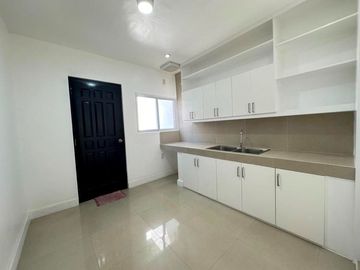 Modern well maintained Two storey House for sale in Bf Homes Paranaque