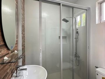 Modern well maintained Two storey House for sale in Bf Homes Paranaque