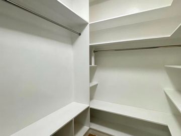 Modern well maintained Two storey House for sale in Bf Homes Paranaque