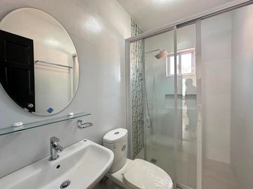 Modern well maintained Two storey House for sale in Bf Homes Paranaque