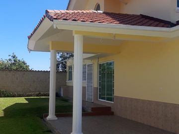 San José del Valle, vendo propiedad con 390m2 de terreno y 295m2 de construcción