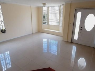 San José del Valle, vendo propiedad con 390m2 de terreno y 295m2 de construcción