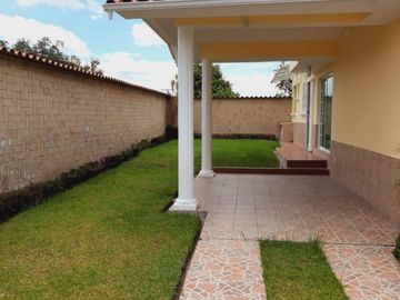 San José del Valle, vendo propiedad con 390m2 de terreno y 295m2 de construcción