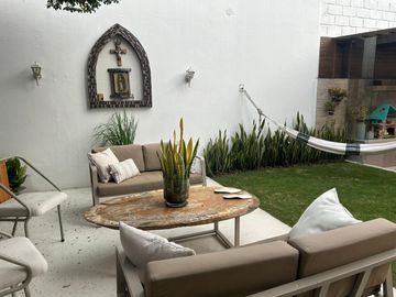 Vendo casa totalmente amoblada de 5 dormitorios en Ceibos Norte