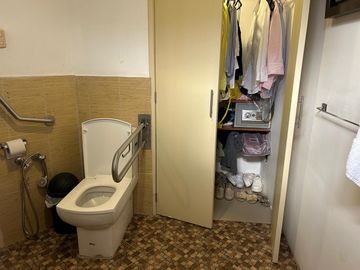 Vendo casa totalmente amoblada de 5 dormitorios en Ceibos Norte