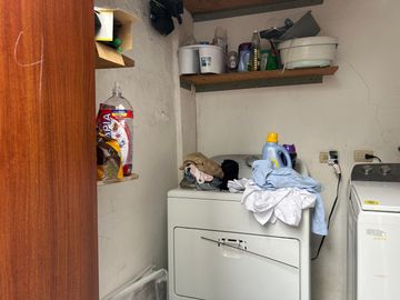 Vendo casa totalmente amoblada de 5 dormitorios en Ceibos Norte