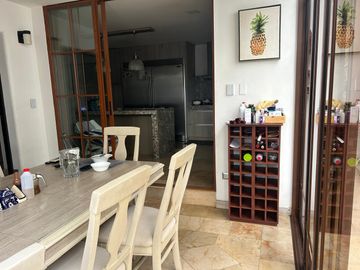 Vendo casa totalmente amoblada de 5 dormitorios en Ceibos Norte