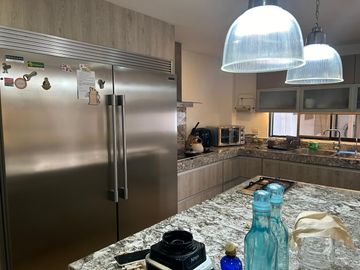 Vendo casa totalmente amoblada de 5 dormitorios en Ceibos Norte