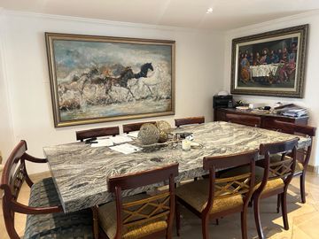 Vendo casa totalmente amoblada de 5 dormitorios en Ceibos Norte