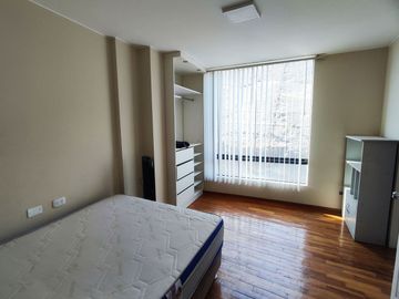 DEPARTAMENTO DUPLEX 5TO PISO EN VENTA 90 M2 URB FUNDO MONTERRICO CHICO - SURCO