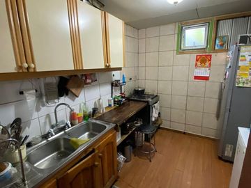 Se venden Dos  Casas en mismo terreno a una cuadra del Supermercado Lider, por Av. Pedro Montt, Valdivia.