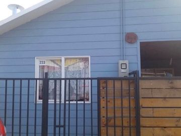 Se venden Dos  Casas en mismo terreno a una cuadra del Supermercado Lider, por Av. Pedro Montt, Valdivia.