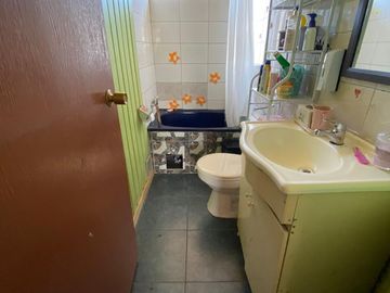 Se venden Dos  Casas en mismo terreno a una cuadra del Supermercado Lider, por Av. Pedro Montt, Valdivia.