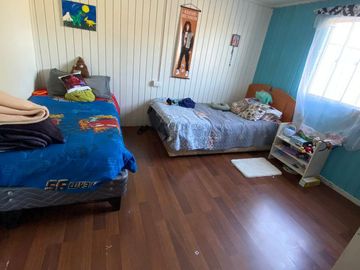 Se venden Dos  Casas en mismo terreno a una cuadra del Supermercado Lider, por Av. Pedro Montt, Valdivia.