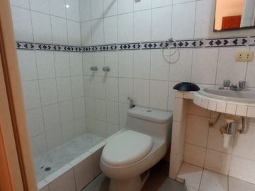 VENDO DPTO EN JESUS MARIA 106 M2 3 DORMITORIOS,2 BAÑOS Y COCHERA
