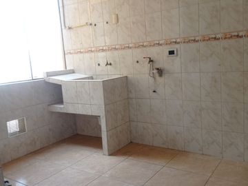 VENDO DPTO EN JESUS MARIA 106 M2 3 DORMITORIOS,2 BAÑOS Y COCHERA
