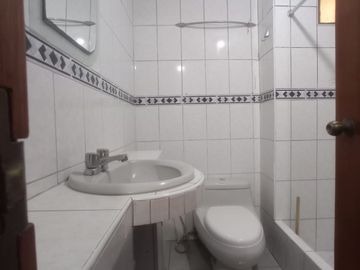 VENDO DPTO EN JESUS MARIA 106 M2 3 DORMITORIOS,2 BAÑOS Y COCHERA