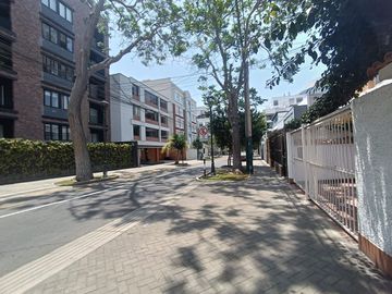 DEPARTAMENTO POR REMODELAR - 2 DORMITORIOS - 1 COCHERA - CALLE LIBERTADORES - SAN ISIDRO