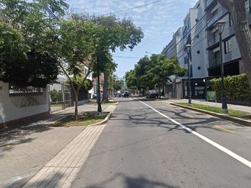 DEPARTAMENTO POR REMODELAR - 2 DORMITORIOS - 1 COCHERA - CALLE LIBERTADORES - SAN ISIDRO
