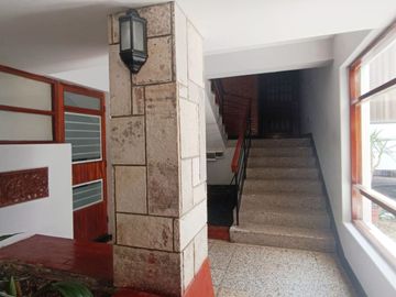 DEPARTAMENTO POR REMODELAR - 2 DORMITORIOS - 1 COCHERA - CALLE LIBERTADORES - SAN ISIDRO