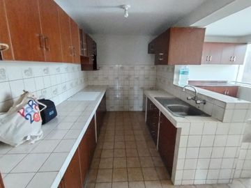 Av. Javier Prado Este N° 6680