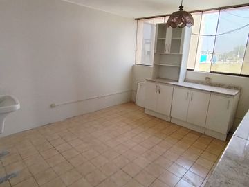 Av. Javier Prado Este N° 6680