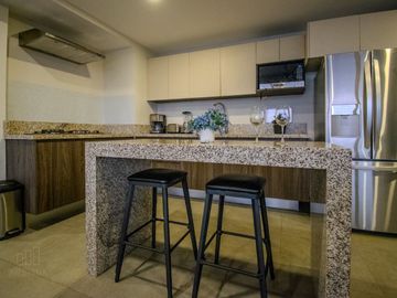 Departamento de entrega inmediata, Marina Vallarta, piso 8