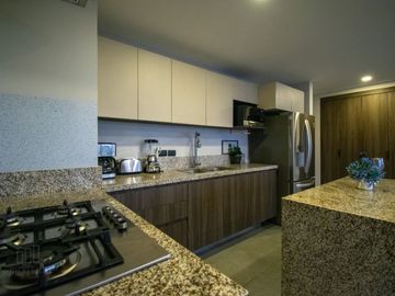 Departamento de entrega inmediata, Marina Vallarta, piso 8