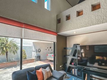 CASA EN VENTA EN ZONA CAMINO REAL Y ZAVALETA.
