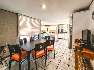 CASA EN VENTA EN ZONA CAMINO REAL Y ZAVALETA.