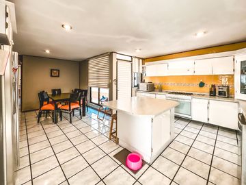 CASA EN VENTA EN ZONA CAMINO REAL Y ZAVALETA.