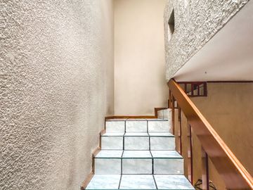 CASA EN VENTA EN ZONA CAMINO REAL Y ZAVALETA.