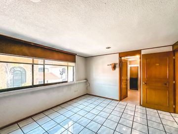 CASA EN VENTA EN ZONA CAMINO REAL Y ZAVALETA.