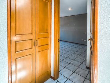 CASA EN VENTA EN ZONA CAMINO REAL Y ZAVALETA.
