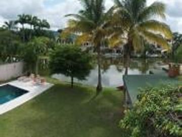 VENDO - Laguna Club-vista al lago, 4 dormitorios, salas, terraza, piscina, Jacuzzi.