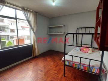 SE VENDE CASA EN BELLAVISTA