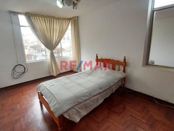 SE VENDE CASA EN BELLAVISTA