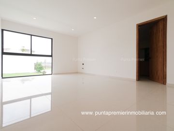 Residencia de Lujo en Venta en Puerta Las Lomas Zapopan Puerta de Hierro Andares