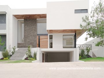 Residencia de Lujo en Venta en Puerta Las Lomas Zapopan Puerta de Hierro Andares