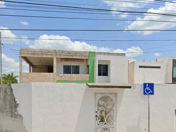 VENTA DE CASA EN COL. PASEOS DE OPICHEN, MERIDA (RECUPERACION BANCARIA)