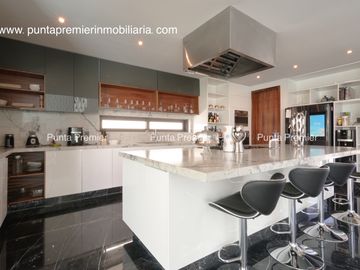 Ayamonte Club de Golf de Lujo en Venta Amueblada con Alberca Zapopan Puerta de