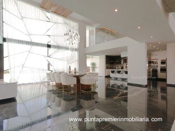 Ayamonte Club de Golf de Lujo en Venta Amueblada con Alberca Zapopan Puerta de