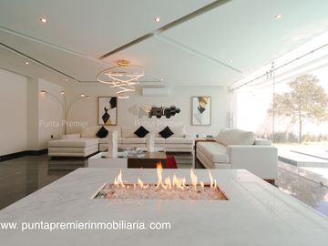 Ayamonte Club de Golf de Lujo en Venta Amueblada con Alberca Zapopan Puerta de