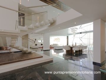 Ayamonte Club de Golf de Lujo en Venta Amueblada con Alberca Zapopan Puerta de