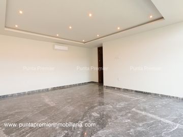 Ayamonte Club de Golf de Lujo en Venta Amueblada con Alberca Zapopan Puerta de