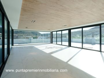 Ayamonte Club de Golf de Lujo en Venta Amueblada con Alberca Zapopan Puerta de