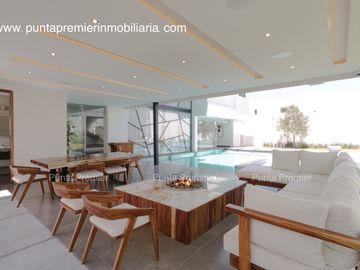 Ayamonte Club de Golf de Lujo en Venta Amueblada con Alberca Zapopan Puerta de