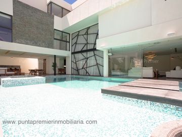 Ayamonte Club de Golf de Lujo en Venta Amueblada con Alberca Zapopan Puerta de